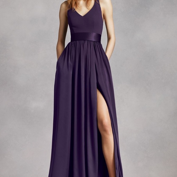 Vera Wang Dresses & Skirts - Vera Wang V Neck Halter Gown with Sash